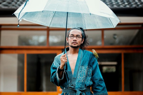 Découvrez le style unique du porter kimono homme élégant